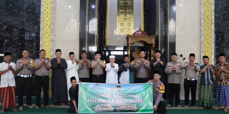 Subuh Keliling di Masjid Ar Rahman, Kapolresta Bengkulu Ajak Masyarakat Jaga Kamtibmas dan Awasi Pergaulan Anak