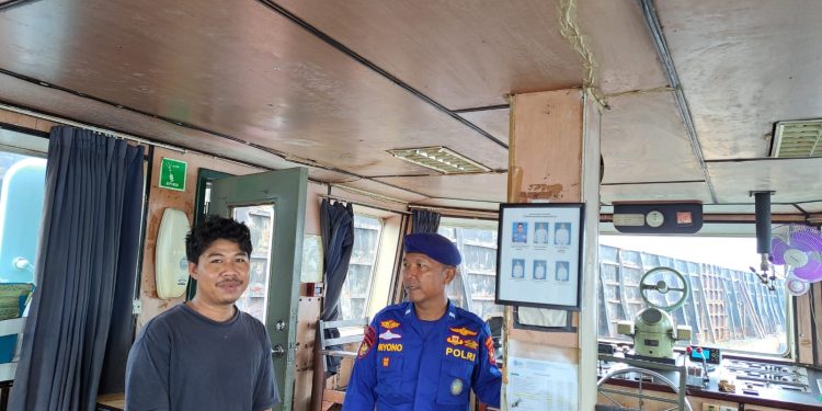 Ditpolairud Polda Bengkulu Laksanakan Patroli Perairan di Lempuing : Himbau Nelayan Keamanan dan Keselamatan Berlaut