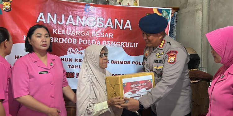 Dalam Rangka HUT ke-80, Satbrimob Polda Bengkulu Gelar Anjangsana Sebagai Wujud Kepedulian dan Pengabdian Kepada Masyarakat