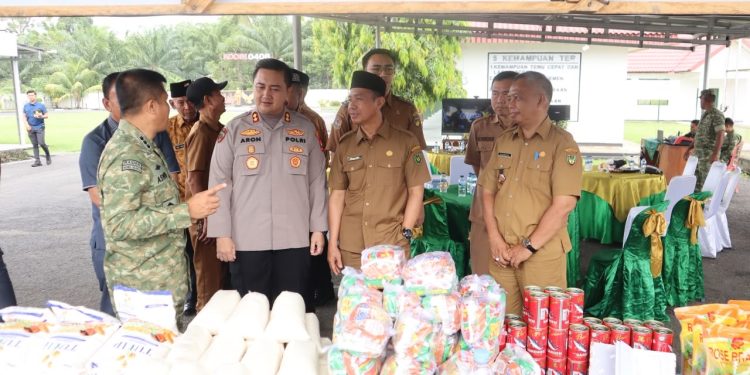 Kapolres Bengkulu Selatan Hadiri Bazar HUT Ke-81 TNI dan Vicon Bersama Panglima TNI di Kodim 0408/BS
