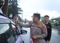 Polres Kepahiang Bagikan Bendera Merah Putih, Ajak Masyarakat Semarakkan HUT RI ke-81