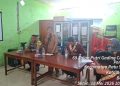 Polri Hadir di Tengah Masyarakat, Bhabin Penurunan Sambangi Mahasiswa KKN ikuti Pemaparan Program Kerja Mahasiswa KKN UINFAS