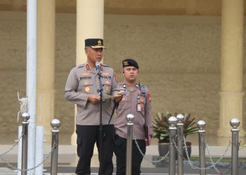 Kapolda Bengkulu Pimpin Apel Pagi di Mapolda Bengkulu: Hindari Gaya Hidup Hedon, Tampil Sederhana dan Berintegritas