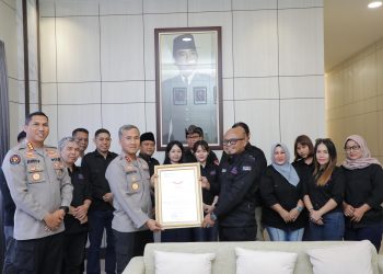 Kapolda Bengkulu Terima Anugrah Sahabat Pers dari Serikat Media Siber Indonesia (SMSI) Bengkulu