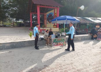 Ditpamobvit Polda Bengkulu Hadir di Tengah Masyarakat: Patroli Dialogis di Wisata Pantai Pasir Putih dan Pantai Panjang