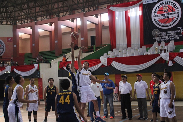 Kapolda Bengkulu Buka Turnamen Basketball Kapolda Cup di GOR Sawah Lebar