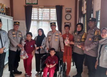 Sinergi Polresta Bengkulu dengan Pelindo, Kembali Salurkan Kursi Roda ke SLB Kota Bengkulu