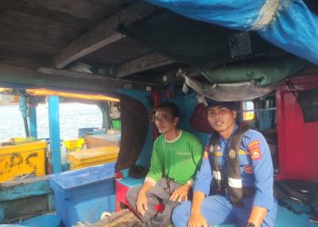 Ditpolairud Polda Bengkulu Menggunakan Kapal Polisi XXVII-2004 Laksanakan Patroli Dialogis di Perairan Muara Dua