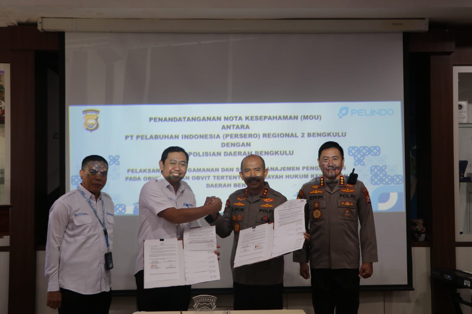 Kapolda Bengkulu Bersama GM Pelindo Tandatangani Perpanjangan MOU Pengamanan