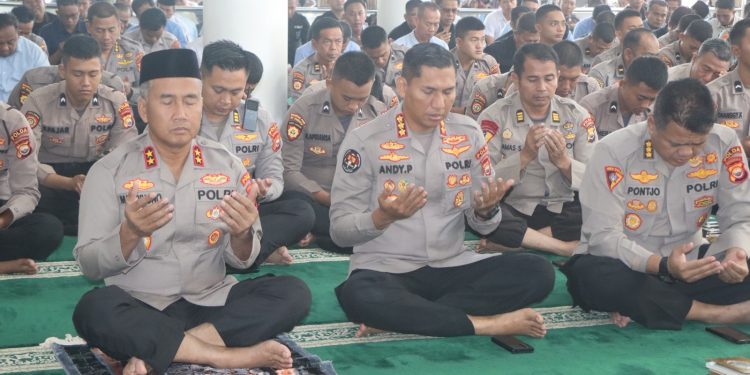Kapolda Bengkulu Laksanakan Kegiatan Binrohtal di Masjid Al-Amin Polda Bengkulu