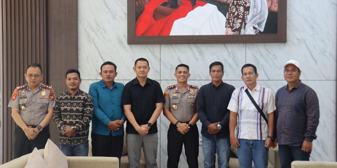 Kapolda Bengkulu Terima Audiensi Masyarakat Pendulang dan Pengepul Batubara Sungai Bengkulu Tengah