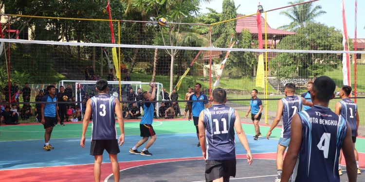 Brimob Polda Bengkulu Ikuti Pertandingan Bola Voli Antar Satker dalam Rangka HUT Ke-80 Korps Brimob Polri