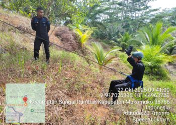 Satbrimob Polda Bengkulu Gelar Latihan SAR Turun Tebing Tingkatkan Kesiapsiagaan Personel