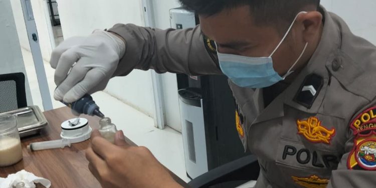 Tim FS MBG Laksanakan Pemeriksaan Keamanan Pangan Di Dapur MBG SPPG Kandang Mas