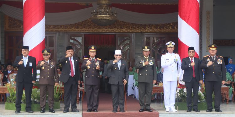 Kapolda Bengkulu Hadiri Upacara HUT TNI ke-80 di Balai Semarak Bengkulu