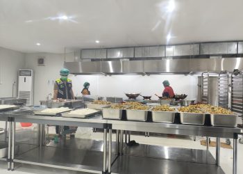 Tim FS MBG Biddokkes Polda Bengkulu Pastikan Keamanan dan Kelayakan Makanan MBG di Sekolah