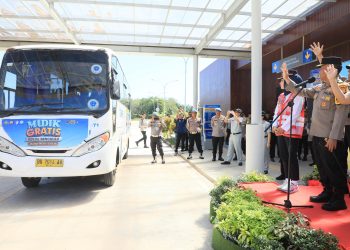 Kapolda Bengkulu Pimpin Pelepasan Bus Mudik Gratis dalam rangka Idul Fitri 1447 H