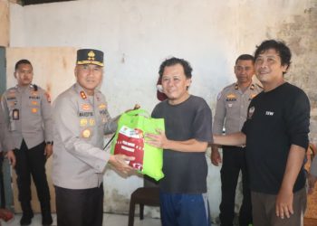 Kapolda Bengkulu Meninjau Langsung Lokasi Rumah Driver Ojol Pasca Kebakaran, Wujud Nyata Program SRIDURI