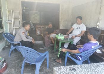Bhabinkamtibmas Polsek Kaur Selatan Sambangi Warga, Sampaikan Pesan Kamtibmas