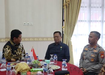 Kapolda Bengkulu Mengantar Wakil Menteri Transmigrasi Kembali ke Jakarta