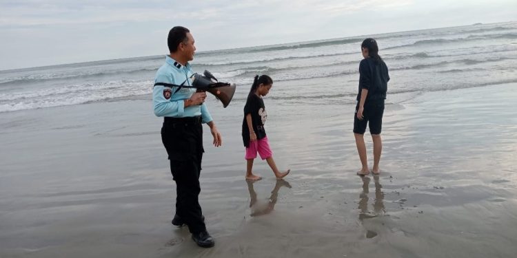 Subdit Wisata Dit Pamobvit Polda Bengkulu Laksanakan Patroli Dialogis untuk Meningkatkan Keamanan dan Kenyamanan Wisatawan