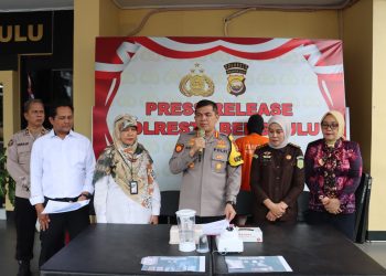 Konferensi Pers: Polresta Bengkulu Musnahkan 25,25 Gram Sabu dari Empat Tersangka