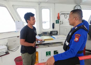 Jaga Perairan Tetap Kondusif, Ditpolairud Polda Bengkulu Patroli dan Sambangi ABK di Pulau Baai