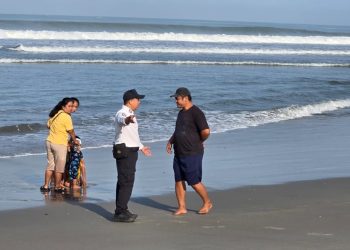 Subdit Wisata Ditpamobvit Polda Bengkulu Gelar Patroli Dialogis di Pantai Panjang, Pantai Pasir Putih dan BIM