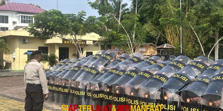 Personel Ditsamapta Polda Bengkulu Tingkatkan Kesiapsiagaan Melalui Latihan Dalmas