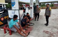 Antisipasi Penyalahgunaan BBM Subsidi Jelang Lebaran, Polsek Manna Lakukan Monitoring Di SPBU