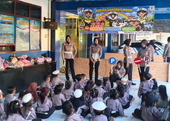 Ditlantas Polda Bengkulu Ajarkan Tertib Lalu Lintas ke Siswa TK Pembina 1 Lewat Program Polsanak