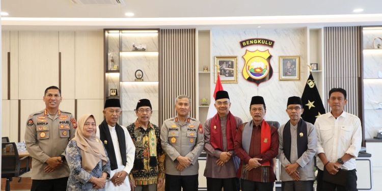 Kapolda Bengkulu Terima Silaturahmi dari Ketua Badan Musyawarah Adat Provinsi Bengkulu