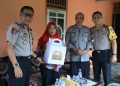 Bentuk Kepedulian, Kapolda Bengkulu Berikan Tali Asih Kepada Personel Polres Benteng Yang Sakit Menahun