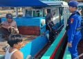Ditpolairud Polda Bengkulu Laksanakan Patroli Perairan Gunakan Kapal Polisi XXVII-2005 dan Berikan Himbauan Keselamatan kepada ABK Kapal Tugboat