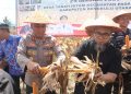 Kapolda Bengkulu Hadiri Panen Raya Jagung dan Pemberian Hadiah Lomba SADESAHE Provinsi Bengkulu Tahun 2025