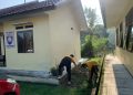 Polsek Ujan Mas Gelar Kerja Bakti Bersihkan Mako, Wujudkan Lingkungan Kerja Bersih dan Nyaman