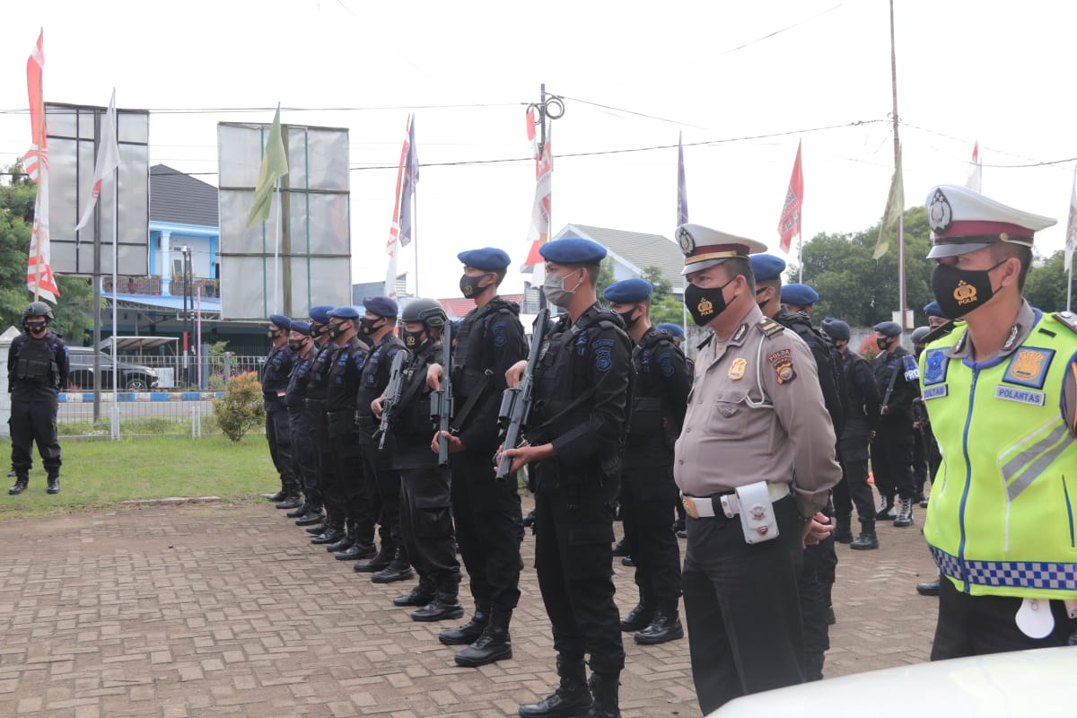 Satbrimobda Bengkulu Amankan Unras di depan Kantor KPU Provinsi Bengkulu Hingga Berlangsung Tertib