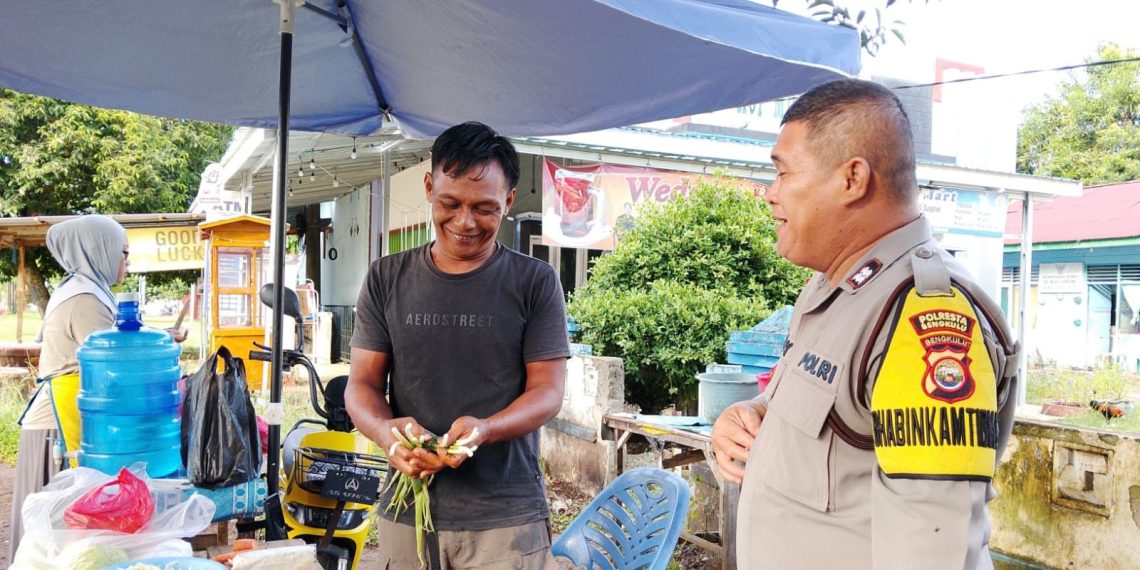Bhabinkamtibmas Pematang Gubernur Intensifkan Sambang DDS, Perkuat Kemitraan dengan Warga dan Pelaku UMKM