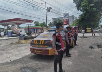 Ditsamapta Polda Bengkulu Laksanakan Patroli Dialogis dan Pengaturan lalin di SPBU