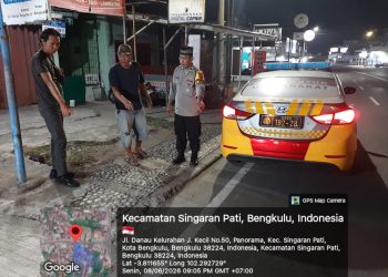 Respon Cepat Laporan 110, Polsek Gading Cempaka Datangi TKP Kecelakaan di Jalan Danau Panorama