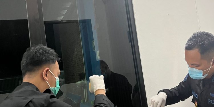 Tim FS MBG Satbrimob Polda Bengkulu Laksanakan Pemeriksaan Kelayakan Makanan Personel di Dapur MBG SPPG Polda Bengkulu 2