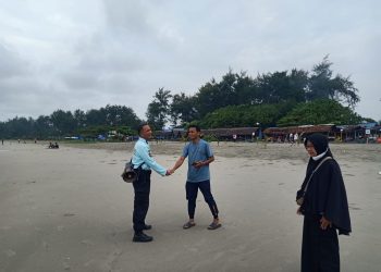 Ditpamobvit Subdit Wisata Polda Bengkulu Laksanakan Patroli Dialogis di Pantai Panjang