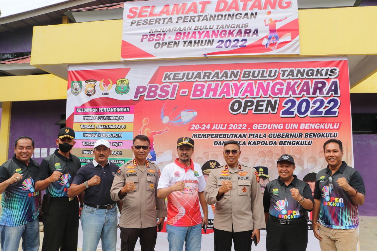 Wakapolda Bengkulu Buka Tournament Badminton Kapolda Cup 2022