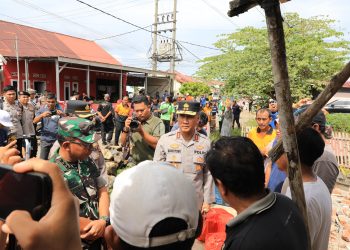 Kapolda Bengkulu Tinjau Langsung Penanganan Dampak Gempa Bumi 6,3 SR di Bengkulu