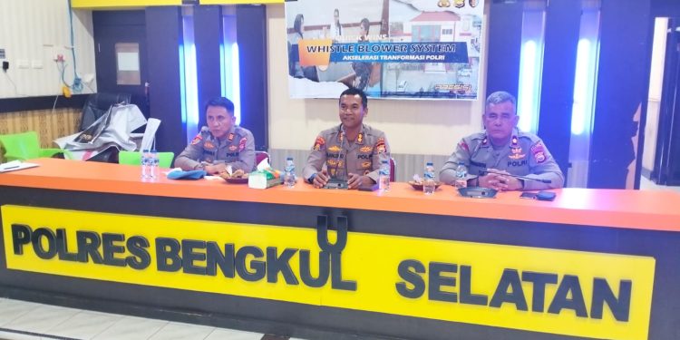 Bidpropam Polda Bengkulu Laksanakan Giat Sosialisasi Whistle Blower System dan SP4N LAPOR pada Personel Polres Bengkulu Selatan