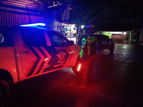 Cegah Bali, Polres BS Kerahkan Personil Jaga Jalan Tengah Malam