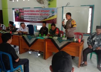 Bhabinkamtibmas Polsek Seginim Hadiri Sosialisasi Peraturan Daerah tentang Adat Istiadat Kabupaten Bengkulu Selatan