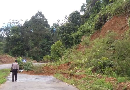 Tanah Longsor di Desa Kayu Ajaran, Bengkulu Selatan