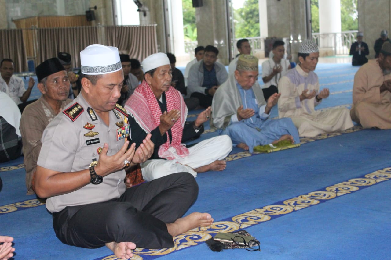 Wakapolda Bengkulu Subuh Berjamaah bersama Aliansi Organisasi Daerah Bengkulu