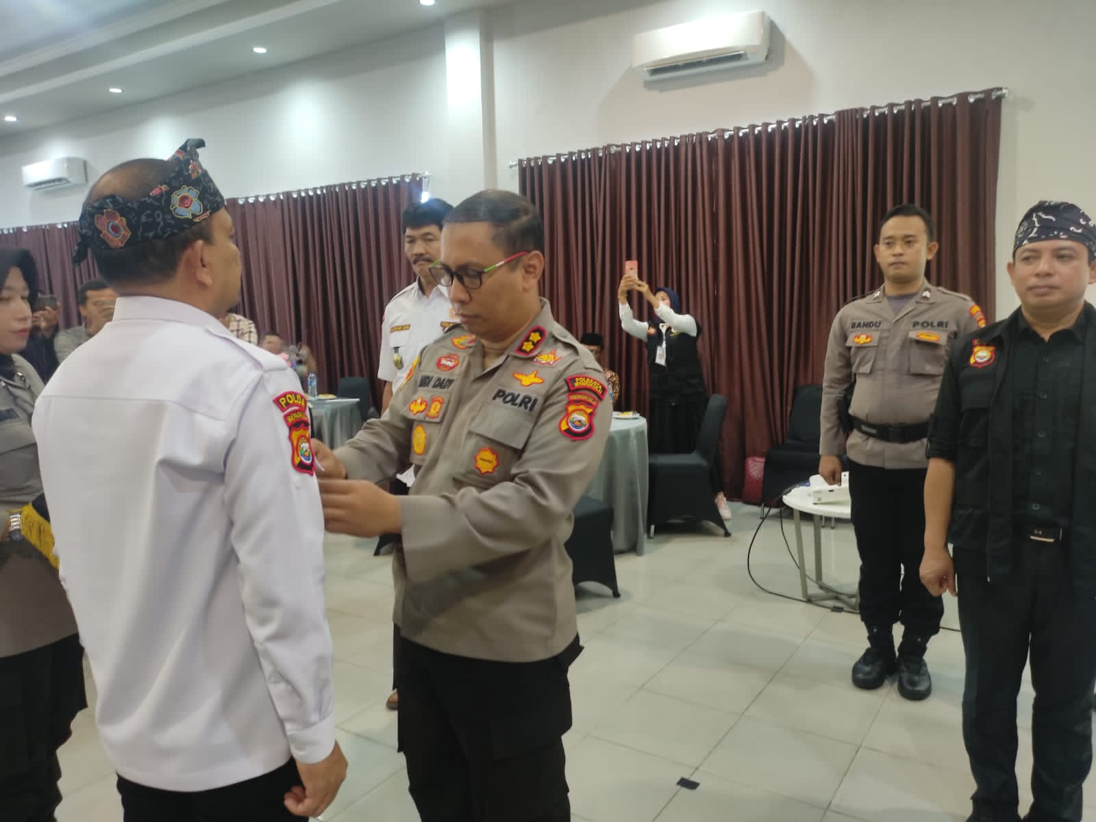 Plt Kapolresta Bengkulu Kukuhkan Ketua Dan Pengurus Pokdar Kamtibmas Kota Bengkulu